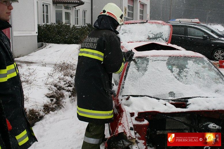 Kraftfahrerschulung + Hydr. Rettungsgerät 09.02.2013